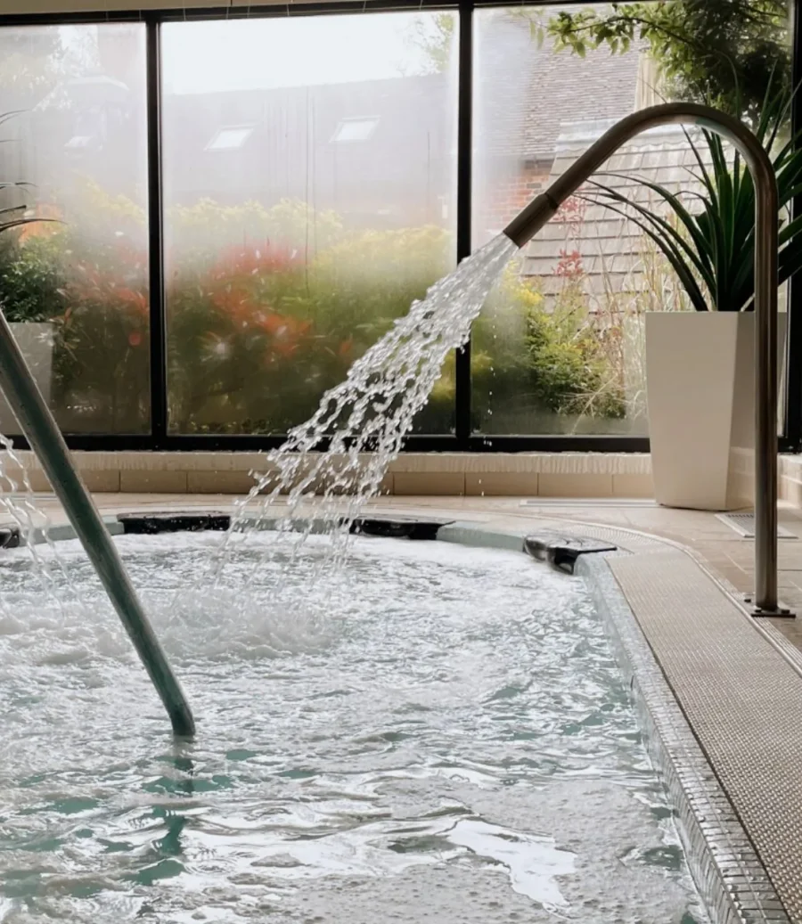 Hydrotherapy pool with water jets in the Moddershall Oaks spa